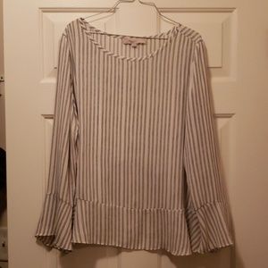 🌺 LOFT back ruffle blouse 🌺